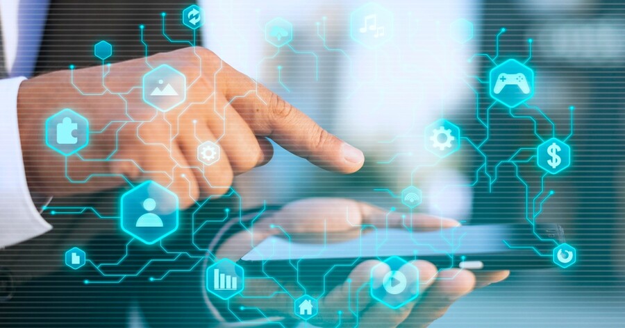 Ao assumir tarefas repetitivas os agentes autônomos liberam os profissionais para atividades de maior valor estratégico.