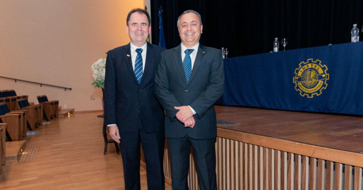 Diretor e vice-diretor do Inatel durante a cerimônia de posse