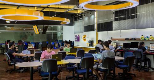 Laboratório CDG Hub do curso de Engenharia de Computação do Inatel