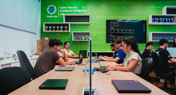 Foto 03 do Laboratório de Segurança Cibernética e Inteligência Artificial — Cyber Security and Artificial Intelligence (CS&I Lab) - Inatel