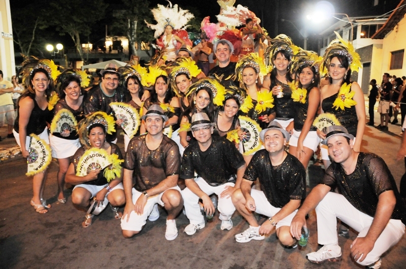 inatel-desfile-carnaval-2012-2
