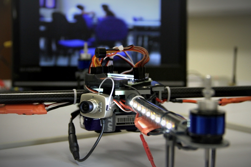 inatel-prototipos-fetin-helicoptero-com-camera-set-2012-1