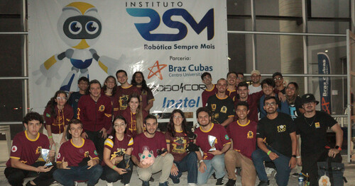 Campeã nas categorias Trekking e VSSS desde 2024, RobotBulls conquistou terceiro lugar no Combate