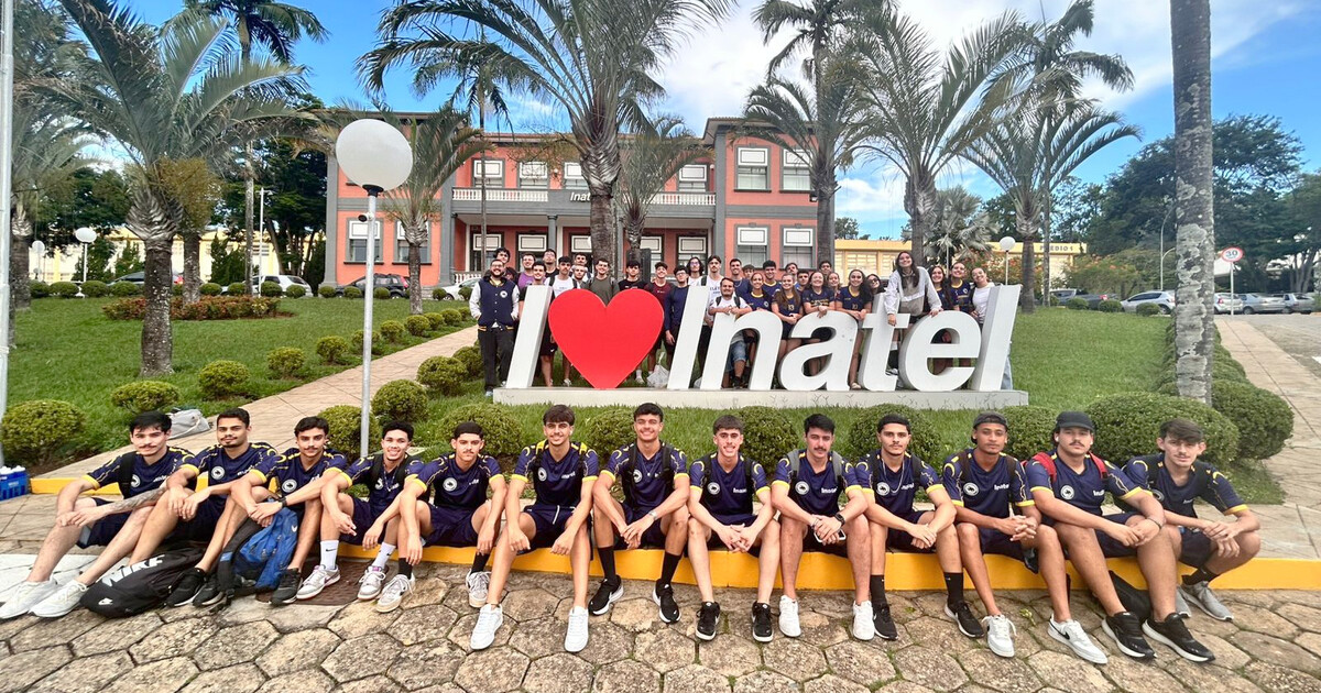 Com medalha na natação e 4º lugar no vôlei, instituição reforça o valor da resiliência e do trabalho em equipe para futuros engenheiros.