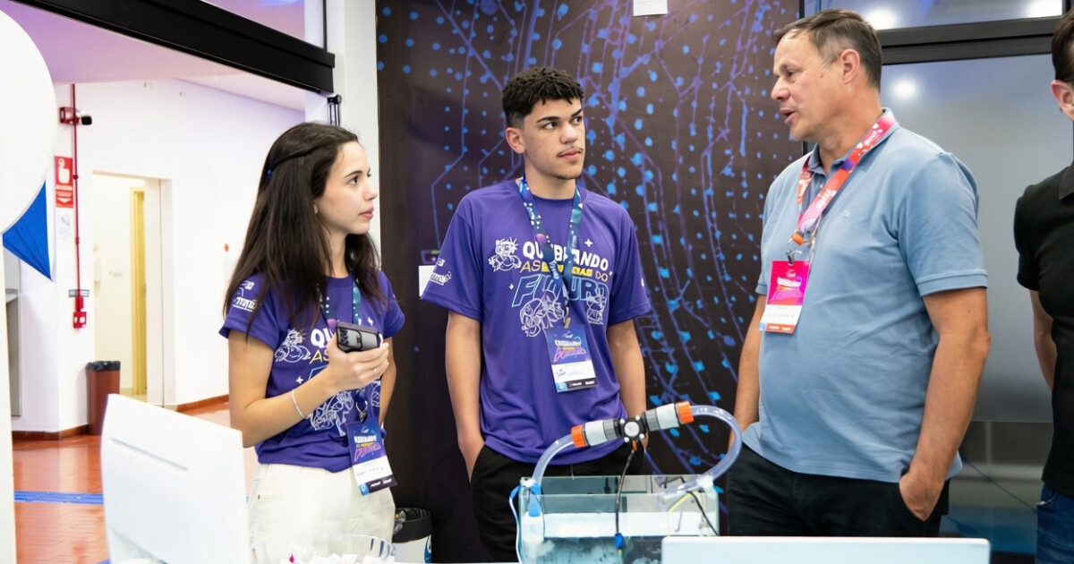 Feira Tecnológica do Inatel reuniu mais de 4mil visitantes e apresentou mais de 130 projetos desenvolvidos por estudantes.
