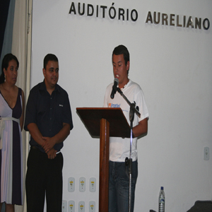 imagem_-_inatel_-_formatura_casa_viva_2009_-_orador_da_turma