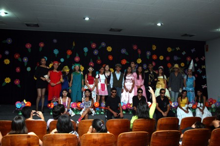 imagem-teatro-grupo-450