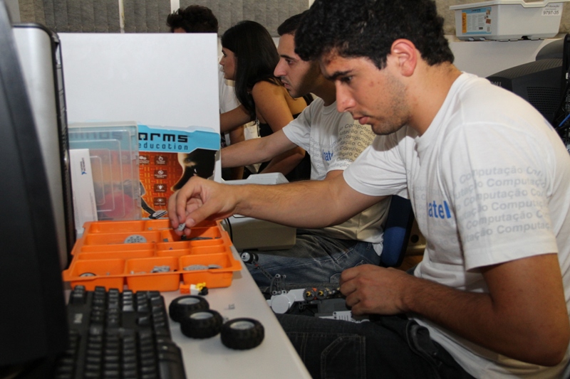 inatel-fetin-minicurso-ni-lego-out-2012 