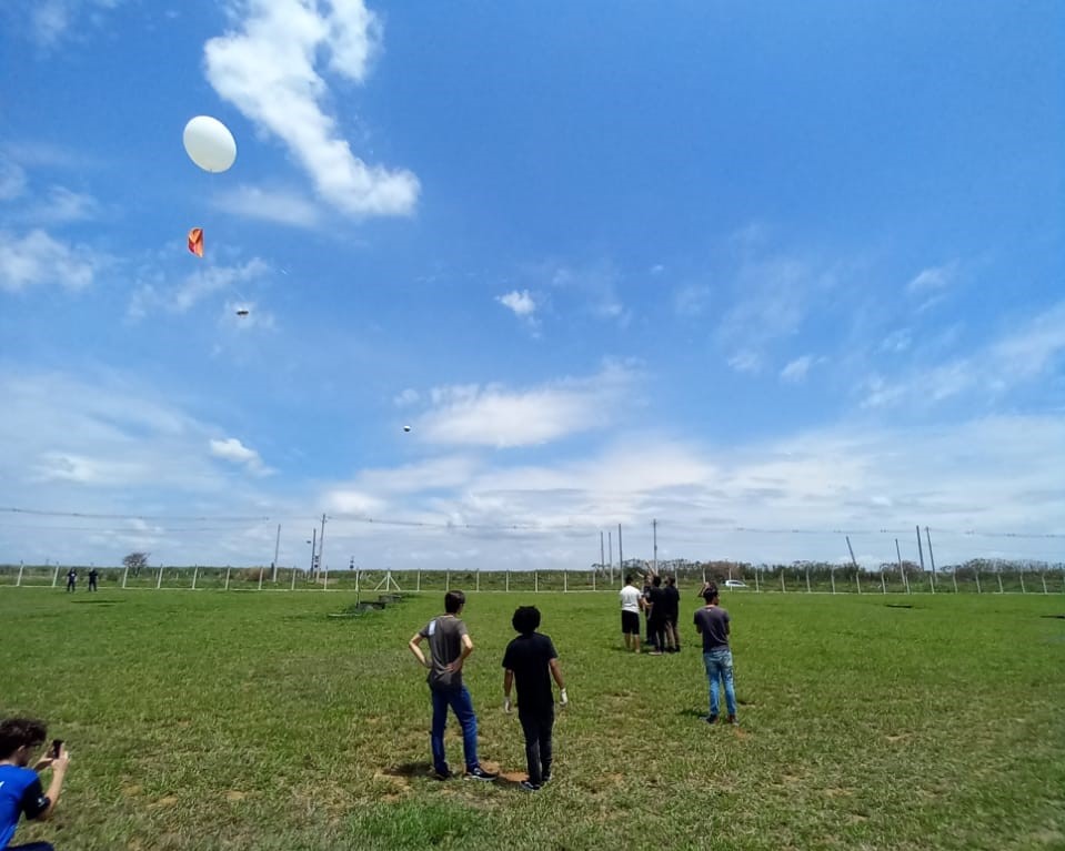 inatel lancamento cubesat team