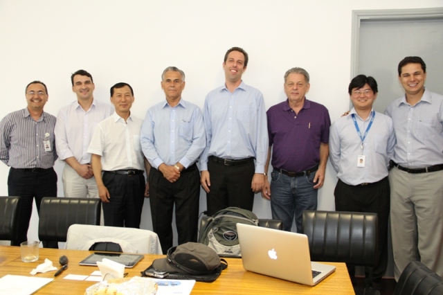 inatel-visita-coreia-jan-2012