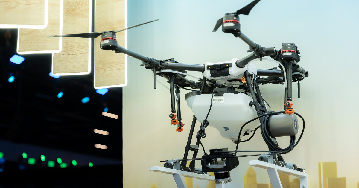 Proposta busca atender aplicações que demandam coleta e transmissão de grandes volumes de dados em regiões rurais e remotas, onde a cobertura de redes móveis tradicionais ainda é restrita ou inexistente.